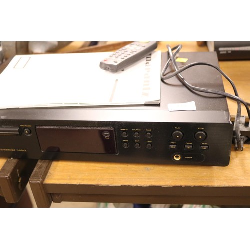 115 - Marantz CD player with user guide & remote