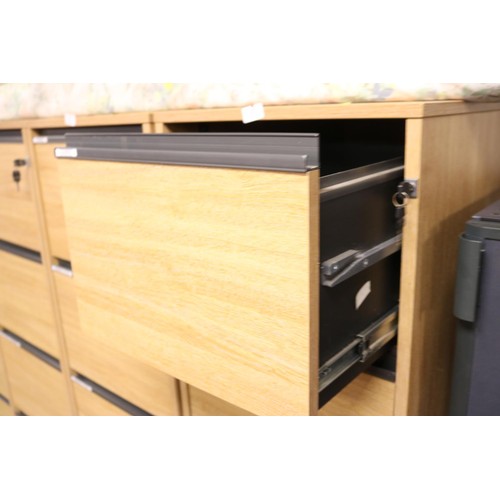 132 - 4 drawer filing cabinet with key a/f