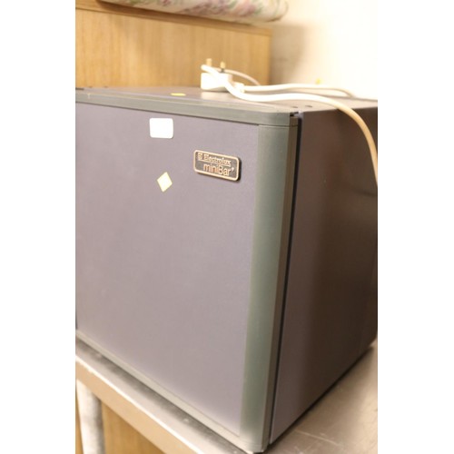 133 - Electrolux mini bar - warranted until 12 noon Tuesday following the above sale