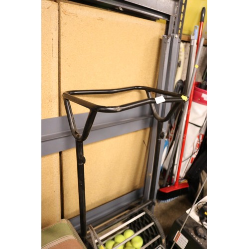 142 - Tennis tutor pro lite machine, balls & collector - warranted until 12 noon Tuesday following the abo... 