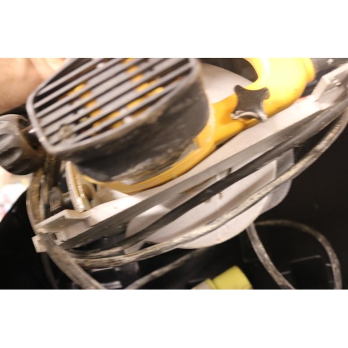 235 - DeWalt circular saw - not for sale failed safety test