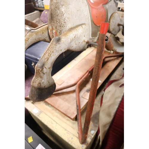 381 - metal toy horse - vintage