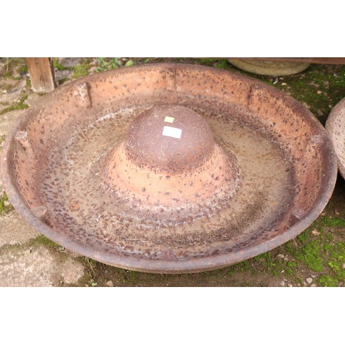 46 - Cast iron feeder (Mexican hat)