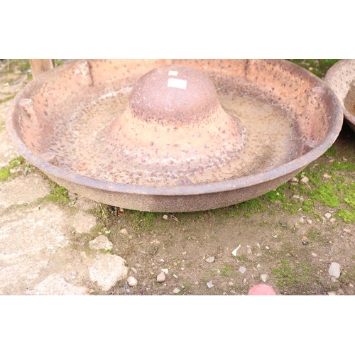 46 - Cast iron feeder (Mexican hat)