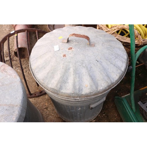 52 - Galvanised dust bin