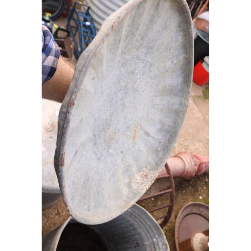 52 - Galvanised dust bin