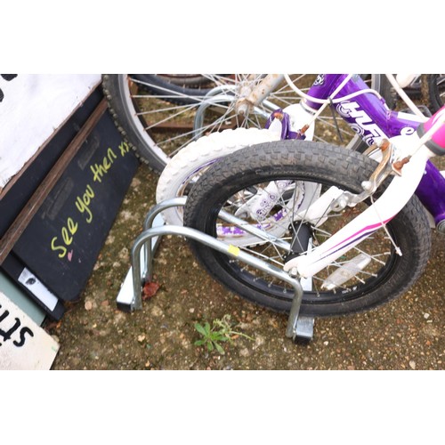 19A - Bike stand