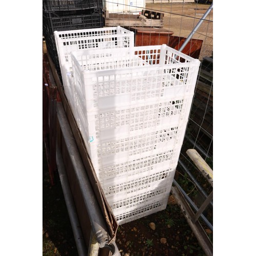 34 - Qty of white stacking trays