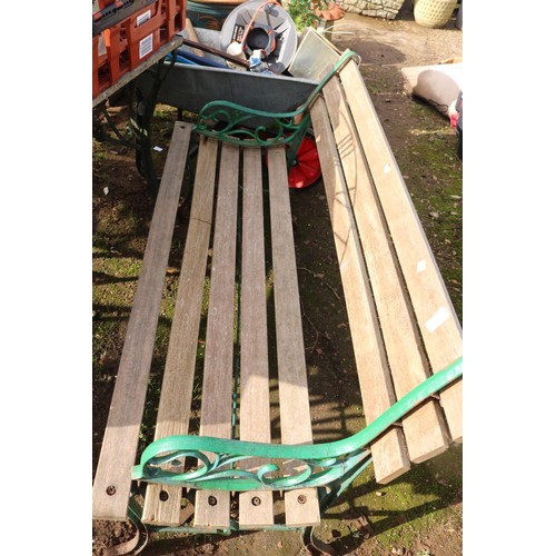 40 - Metal and wood garden bench Green