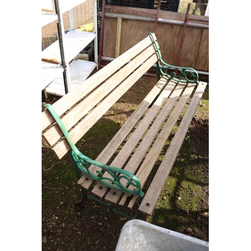 40 - Metal and wood garden bench Green