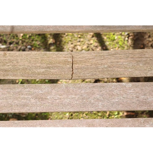 40 - Metal and wood garden bench Green