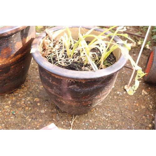 55 - 7 x matching garden pots various sizes