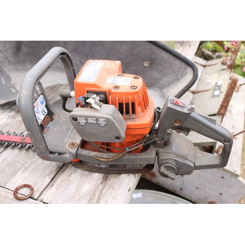 85 - Husqvarna 18h hedge cutter