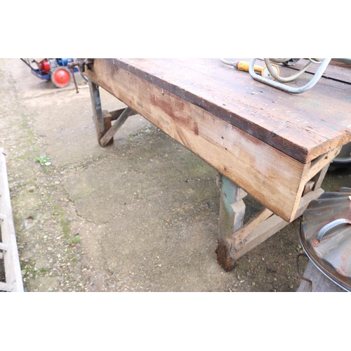 98 - Wooden carpenters bench