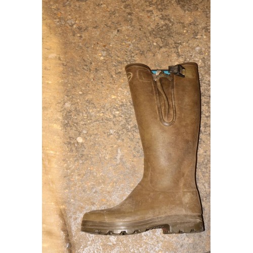 276 - 2 pairs of Le Chameau water boots (1 pair a/f)