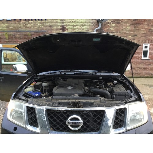 1 - September 2013 2.5 Nissan Navarra Diesel MOT till 25/9/24 - 2 keys & V5 & MOT certificate in office ... 