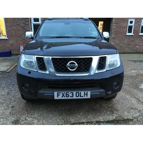 1 - September 2013 2.5 Nissan Navarra Diesel MOT till 25/9/24 - 2 keys & V5 & MOT certificate in office ... 