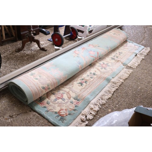 104 - Large patterned rug a/f