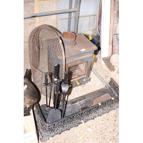 203A - Log/wood burner/fender, fir guard, stool, companion sets