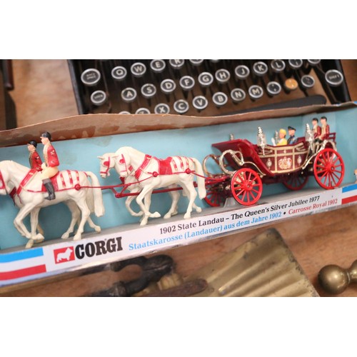 547 - Boxed Corgi silver jubilee, 1902 state landau