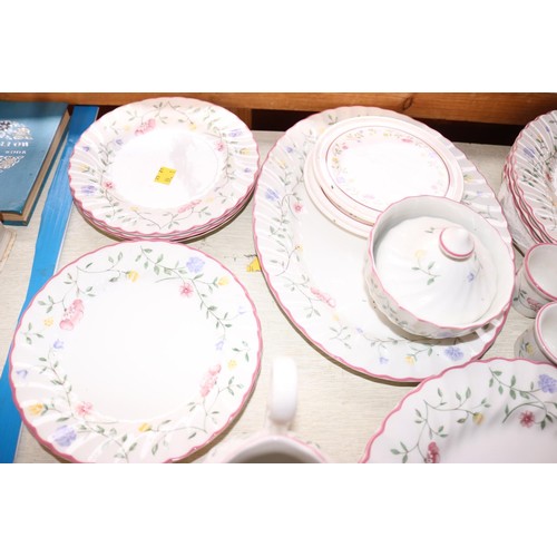 636 - Johnson Bros summer chintz crockery