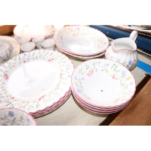636 - Johnson Bros summer chintz crockery