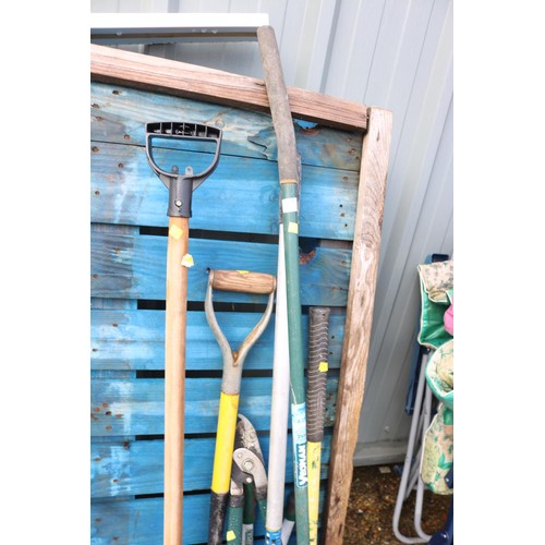 7 - Qty of garden tools, incl snow shovel, spade, lopper rack, etc