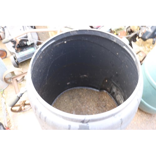 82 - Garden composter