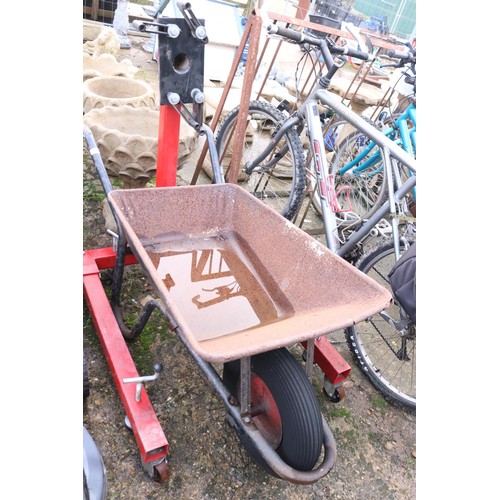 92 - Wheelbarrow