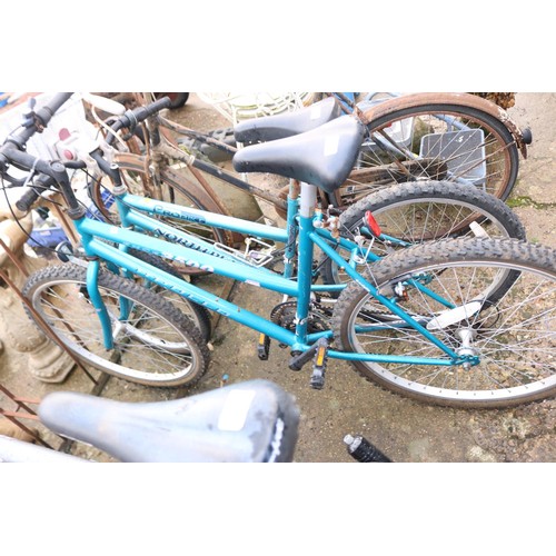 95 - Ladies apollo 3500 bike