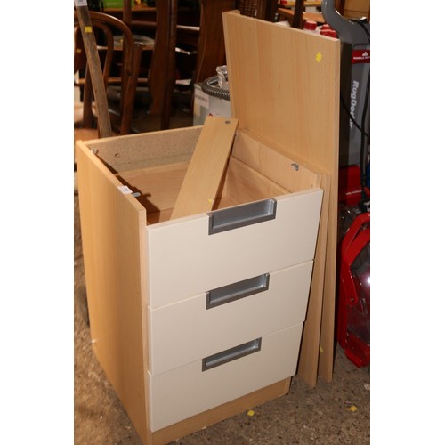 205 - MFI small desk, unused but has been assembled - assembly instructions in drawer, 100 x 70 x 45cm