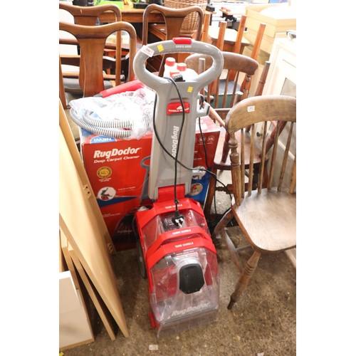 206 - Rug doctor deep carpet cleaner - warranted until 12 noon Tuesday following the above sale