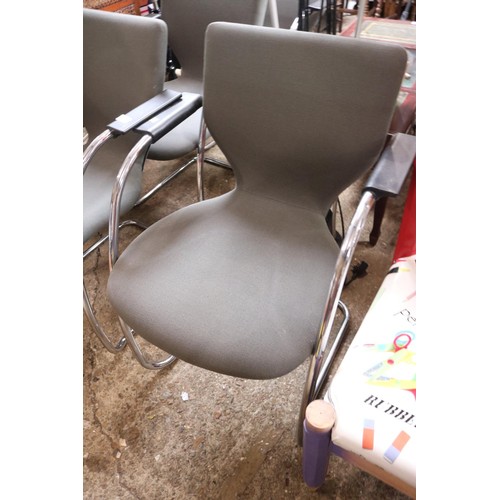 214 - 4 lounge chairs