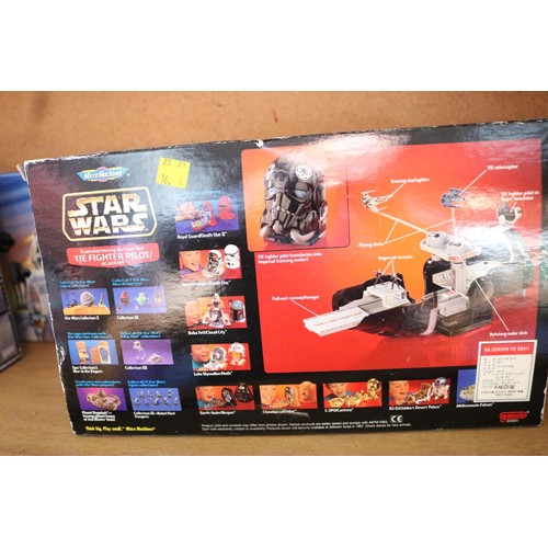 564 - Star Wars micro machines - unopened Fighter Pilot playset