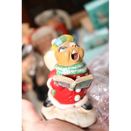 618 - Selection of boxed Pendelfin rabbits, plates, collectors books