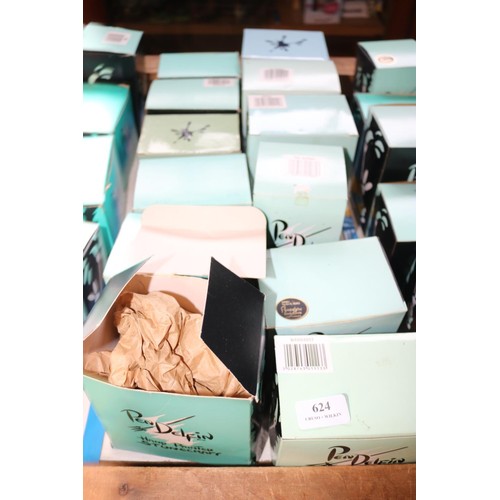 624 - 12 boxed Pendelfin rabbits