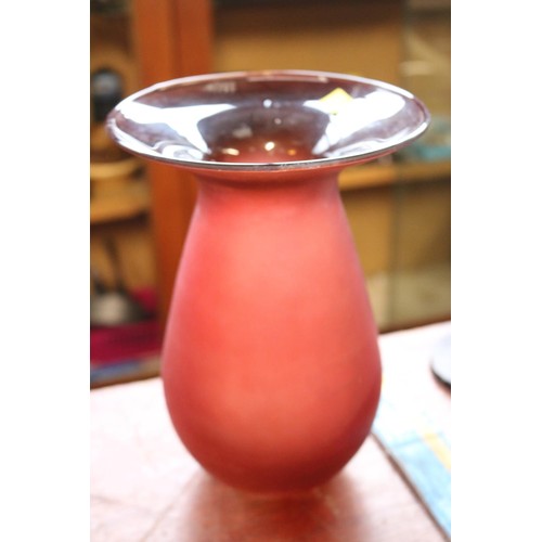 631 - 3 jugs & 2 vases