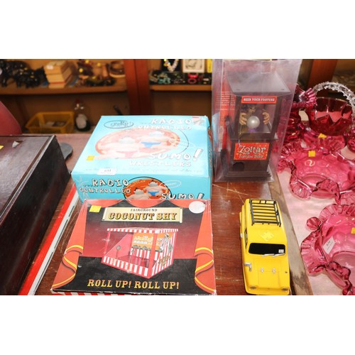 633 - Various toys Inc del boys van