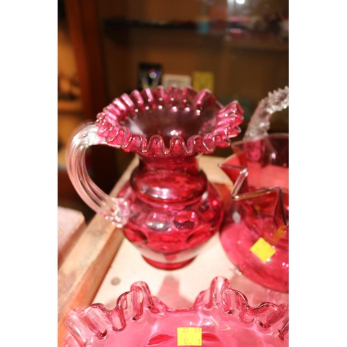 634 - 8 pieces of Cranberry glass