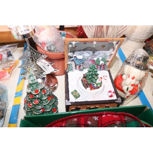 641 - Christmas items - angel, tree, musical scene, robin solar light
