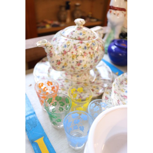 644 - Tams wear chintz part tea set (1930's) & pots
