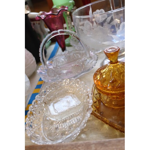 646 - Qty of glassware