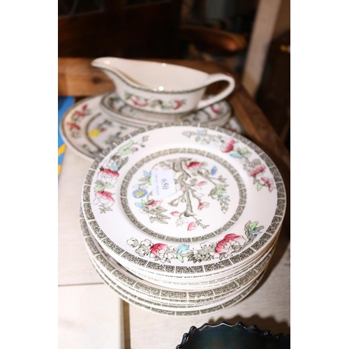 650 - Qty of Indian tree crockery, viners guild silver cake, etc