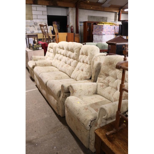 Lot 657       