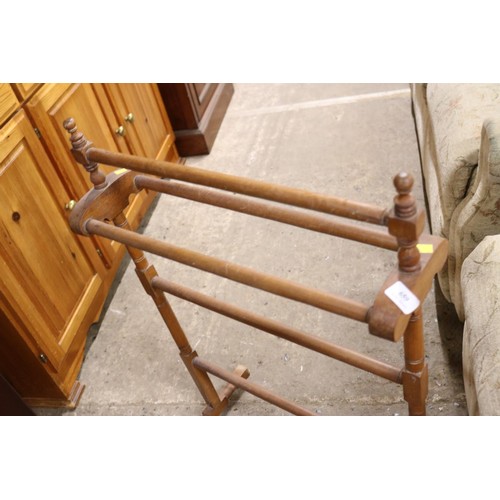 659 - Mahogany towel rail