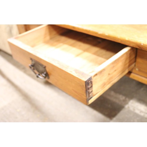 660 - Large coffee table with drawer