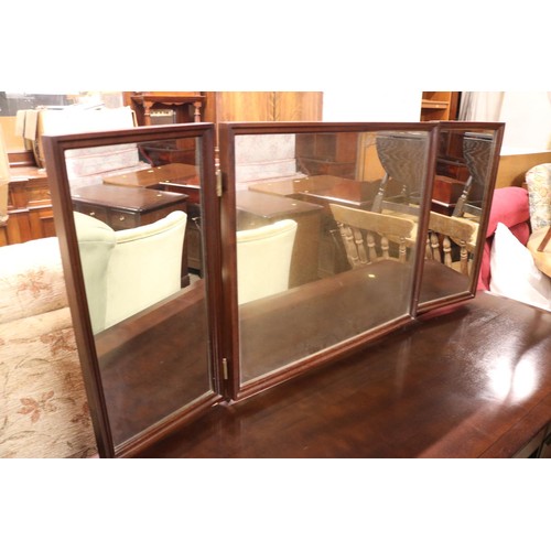 684 - Stag minstrel dressing table