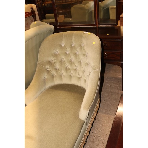 687 - Green modern chaise lounge & stool
