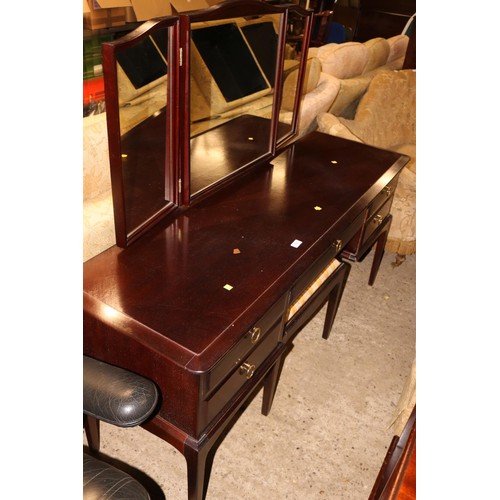 Lot 719       