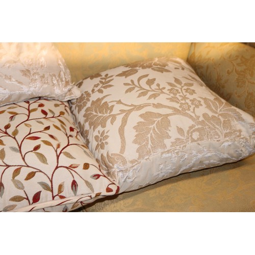 729 - Six large patterned cushions